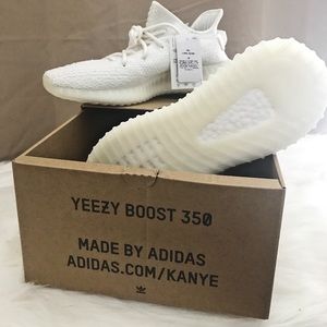 ✨▶️NWT◀️ YEEZY BOOST 350 V2 TRIPLE WHITE